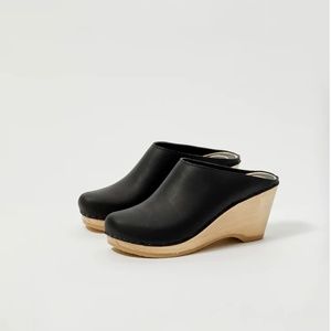 No.6 New School Clog on Wedge in Black, size 37